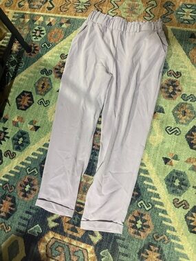 Woman’s Casual Elastic-Waist Pants in Lavender